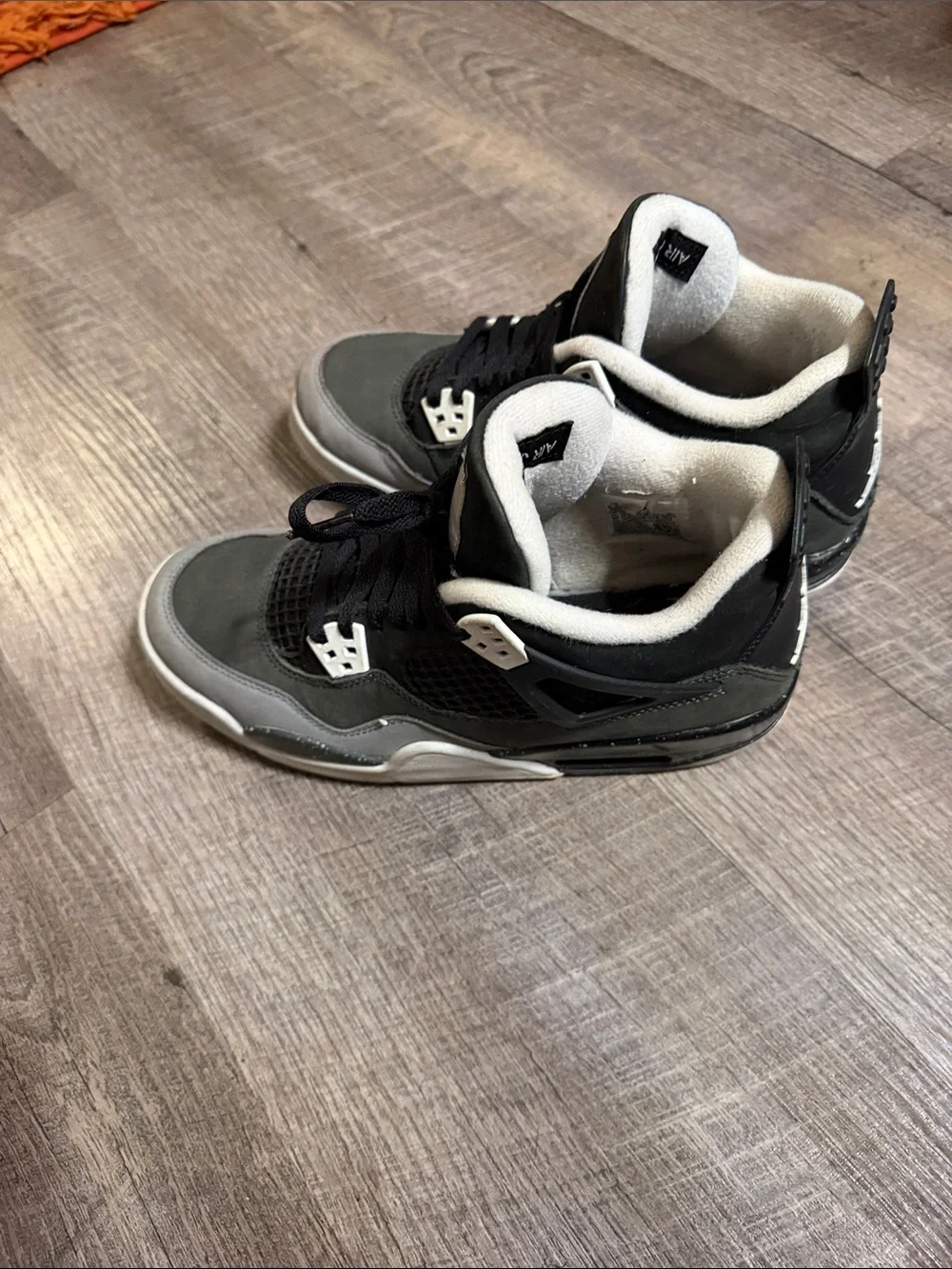 Jordan Kids Sneakers in Black and Gray
